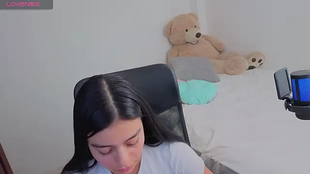 valerihouse online show from 04-23-26, 02:02