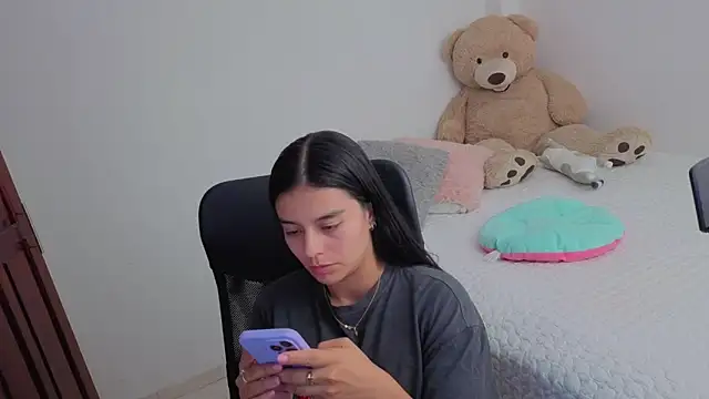 valerihouse online show from 04-25-26, 01:30