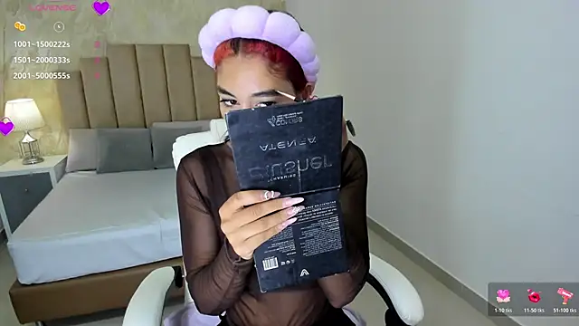 Scarlett 12 online show from 04-06-26, 10:49