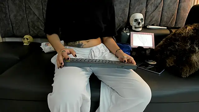 Rowan Mills online show from 09-17-25, 09:27