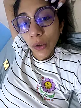 Snapshot of Isabella-2709 chatting on 09-08-25, 07:02 Isabella-2709 online show from 09-08-25, 07:02