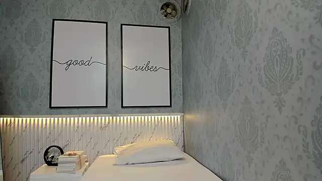 Scarleth horny online show from 09-23-25, 06:55