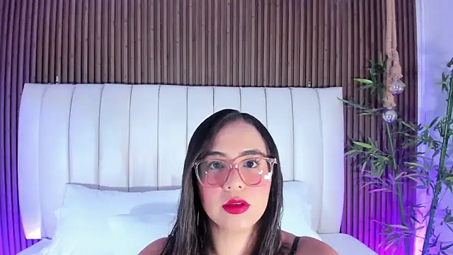 AliHamilton online show from 09-29-25, 11:09