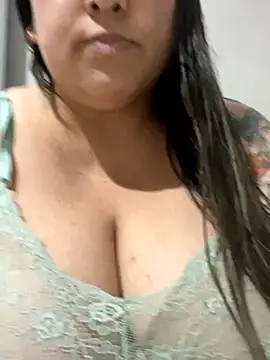 Snapshot of bruna438 chatting on 09-10-25, 12:43 bruna438 online show from 09-10-25, 12:43