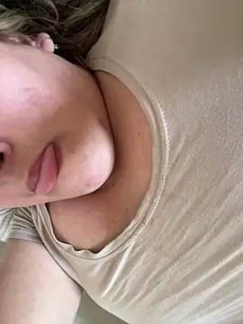 Snapshot of bruna438 chatting on 09-26-25, 06:56 bruna438 online show from 09-26-25, 06:56