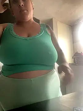 Snapshot of bruna438 chatting on 10-02-25, 10:44 bruna438 online show from 10-02-25, 10:44