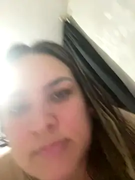 Snapshot of bruna438 chatting on 11-30-25, 11:20 bruna438 online show from 11-30-25, 11:20