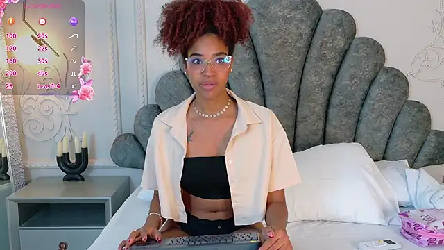 Snapshot of Charlotte-Novac chatting on 09-13-25, 01:00 Charlotte-Novac online show from 09-13-25, 01:00