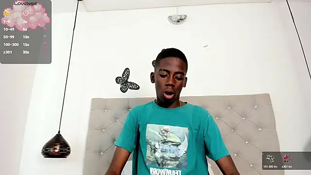 Snapshot of Alan_blacke chatting on 11-07-25, 07:58 Alan blacke online show from 11-07-25, 07:58