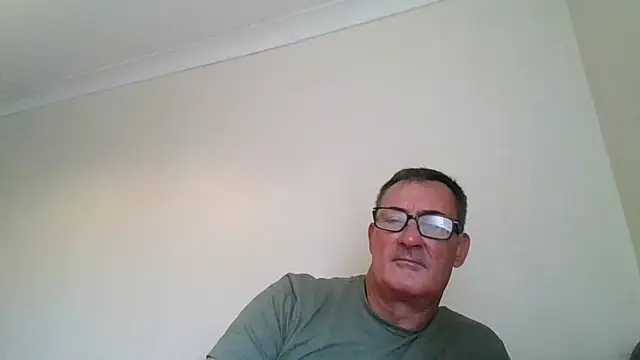 Snapshot of goldenman59 chatting on 09-10-25, 11:43 goldenman59 online show from 09-10-25, 11:43
