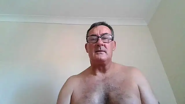 Snapshot of goldenman59 chatting on 09-11-25, 11:54 goldenman59 online show from 09-11-25, 11:54