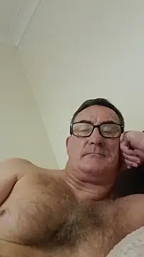 Snapshot of goldenman59 chatting on 10-16-25, 08:43 goldenman59 online show from 10-16-25, 08:43