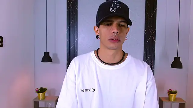 Franvill Trato online show from 09-20-25, 07:26