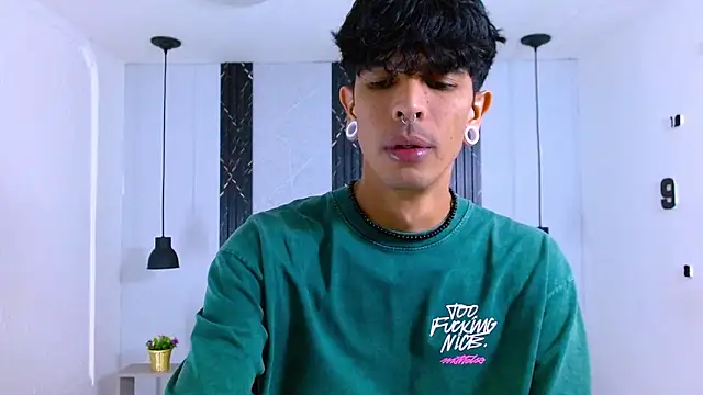 Franvill Trato online show from 10-30-25, 07:03