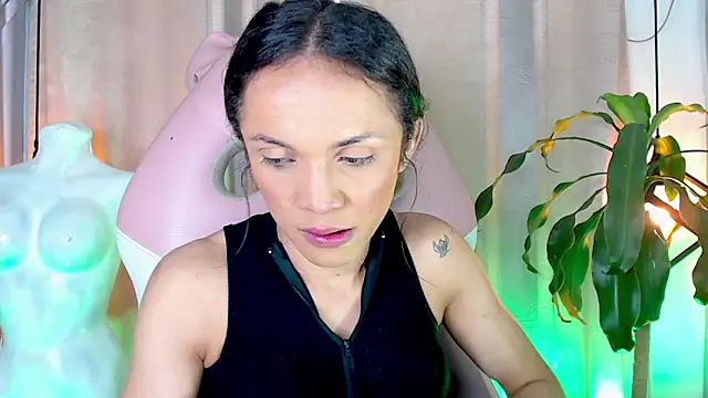 Cristal Gem1 online show from 04-23-26, 11:31