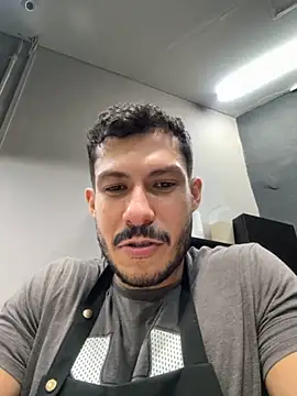 Snapshot of Darg98 chatting on 09-21-25, 07:54 Darg98 online show from 09-21-25, 07:54