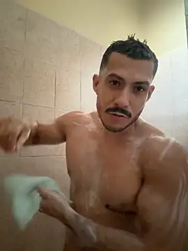 Snapshot of Darg98 chatting on 11-02-25, 11:29 Darg98 online show from 11-02-25, 11:29