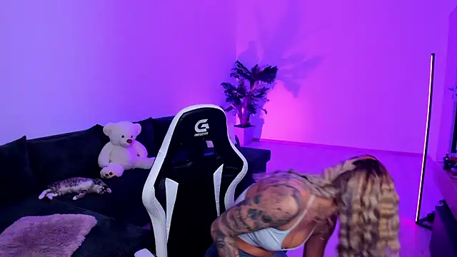 xPuka online show from 03-13-26, 06:25