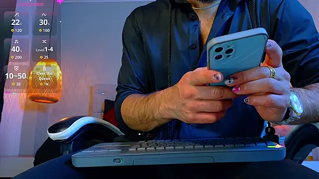 Thaiel Fosteer online show from 10-04-25, 06:00