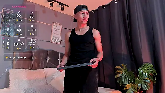 oliver mr  online show from 12-03-25, 02:19