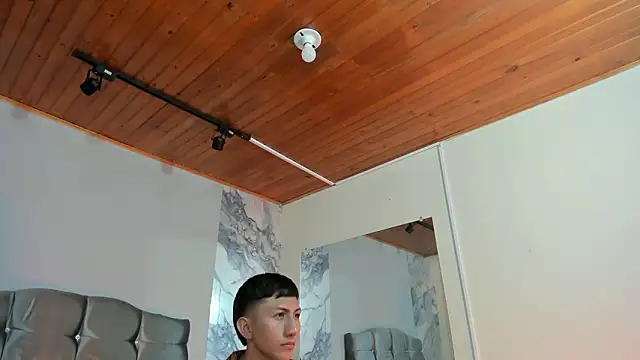 oliver mr  online show from 02-03-26, 07:41