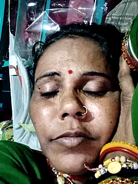 Snapshot of Pooja750 chatting on 09-10-25, 07:36 Pooja750 online show from 09-10-25, 07:36