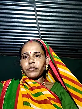 Snapshot of Pooja750 chatting on 09-12-25, 02:17 Pooja750 online show from 09-12-25, 02:17