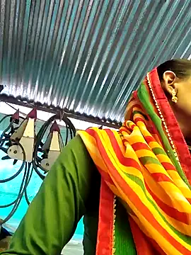 Snapshot of Pooja750 chatting on 09-13-25, 03:17 Pooja750 online show from 09-13-25, 03:17