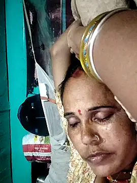 Snapshot of Pooja750 chatting on 09-17-25, 05:58 Pooja750 online show from 09-17-25, 05:58