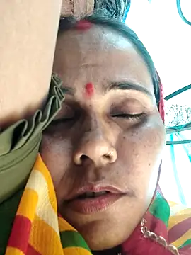 Snapshot of Pooja750 chatting on 09-18-25, 06:59 Pooja750 online show from 09-18-25, 06:59