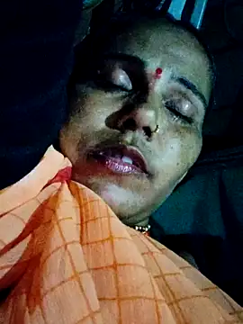 Snapshot of Pooja750 chatting on 09-19-25, 02:07 Pooja750 online show from 09-19-25, 02:07