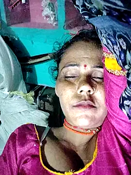 Snapshot of Pooja750 chatting on 09-27-25, 11:10 Pooja750 online show from 09-27-25, 11:10