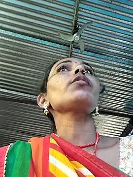 Snapshot of Pooja750 chatting on 10-02-25, 01:23 Pooja750 online show from 10-02-25, 01:23