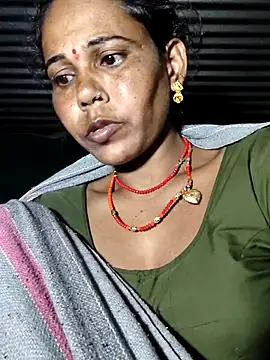 Snapshot of Pooja750 chatting on 10-03-25, 07:55 Pooja750 online show from 10-03-25, 07:55