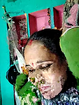 Snapshot of Pooja750 chatting on 10-06-25, 09:29 Pooja750 online show from 10-06-25, 09:29