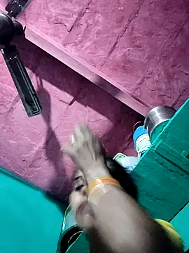 Snapshot of Pooja750 chatting on 10-15-25, 10:54 Pooja750 online show from 10-15-25, 10:54