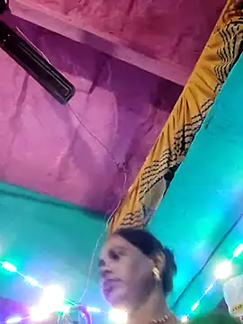 Snapshot of Pooja750 chatting on 10-20-25, 07:58 Pooja750 online show from 10-20-25, 07:58