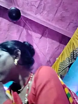 Snapshot of Pooja750 chatting on 10-21-25, 01:23 Pooja750 online show from 10-21-25, 01:23