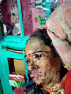 Snapshot of Pooja750 chatting on 10-24-25, 08:11 Pooja750 online show from 10-24-25, 08:11