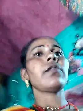 Snapshot of Pooja750 chatting on 10-26-25, 03:34 Pooja750 online show from 10-26-25, 03:34