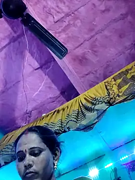 Snapshot of Pooja750 chatting on 10-26-25, 03:51 Pooja750 online show from 10-26-25, 03:51