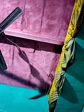 Snapshot of Pooja750 chatting on 10-29-25, 08:32 Pooja750 online show from 10-29-25, 08:32