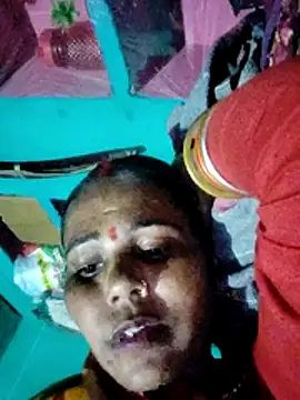 Snapshot of Pooja750 chatting on 11-02-25, 01:24 Pooja750 online show from 11-02-25, 01:24