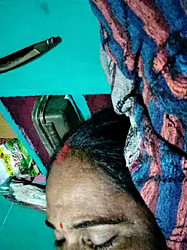 Snapshot of Pooja750 chatting on 11-03-25, 04:41 Pooja750 online show from 11-03-25, 04:41