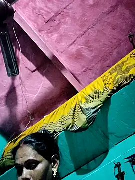 Snapshot of Pooja750 chatting on 11-04-25, 06:40 Pooja750 online show from 11-04-25, 06:40