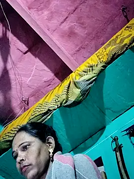 Snapshot of Pooja750 chatting on 11-05-25, 08:42 Pooja750 online show from 11-05-25, 08:42