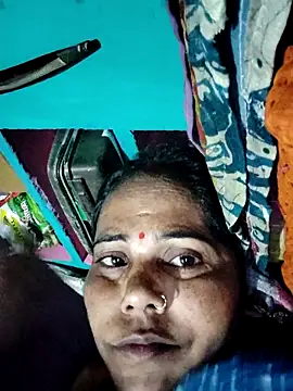 Snapshot of Pooja750 chatting on 11-08-25, 06:29 Pooja750 online show from 11-08-25, 06:29