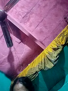 Snapshot of Pooja750 chatting on 11-20-25, 08:30 Pooja750 online show from 11-20-25, 08:30