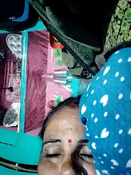 Snapshot of Pooja750 chatting on 11-22-25, 05:12 Pooja750 online show from 11-22-25, 05:12