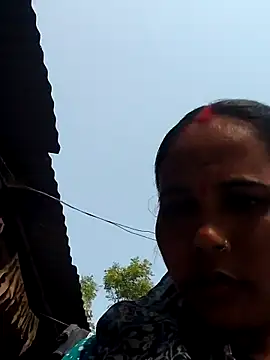 Snapshot of Pooja750 chatting on 11-27-25, 07:54 Pooja750 online show from 11-27-25, 07:54